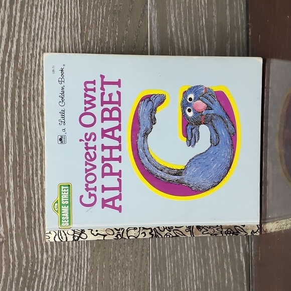 Sesame Street Other - Sesame street grovers own alphabet 1978 great condition